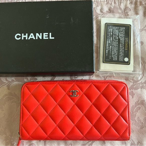 Authentic Chanel Lambskin Quilted Zip Around Wallet - Picture 17 of 17
